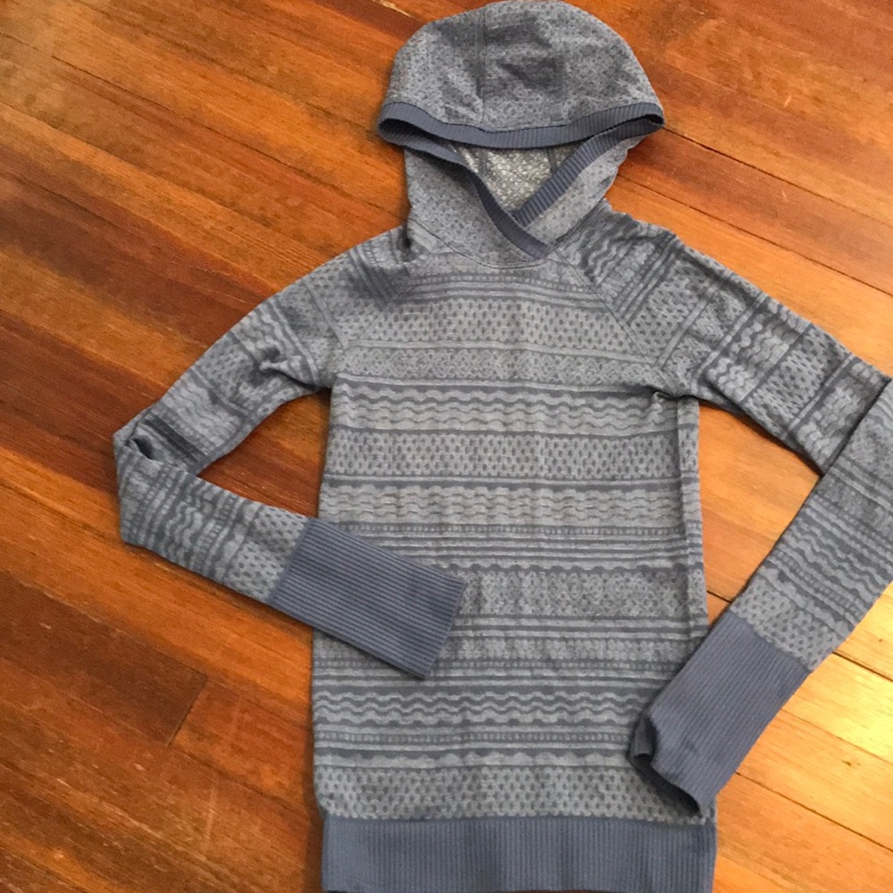 Lululemon hooded lightweight yoga top